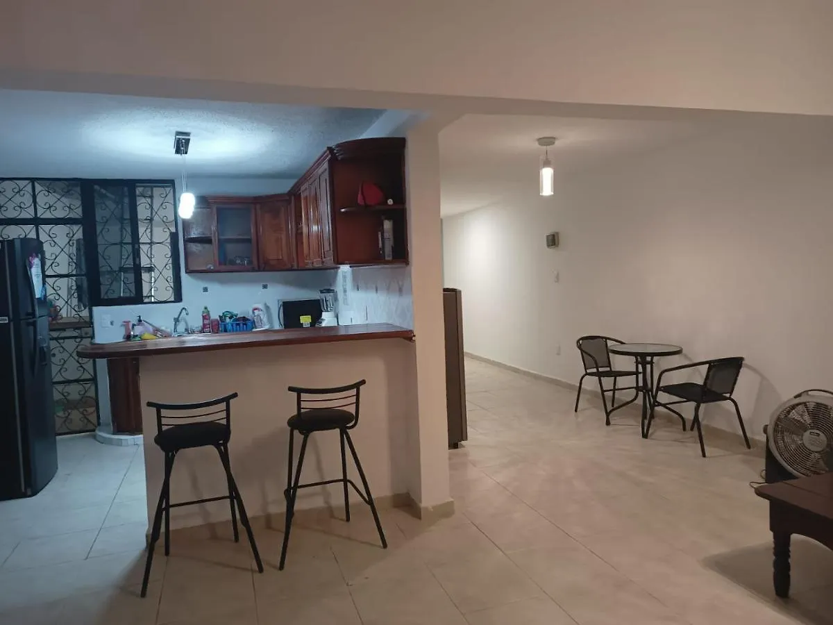 Gasthuis Casa Nomada 28 Cancún